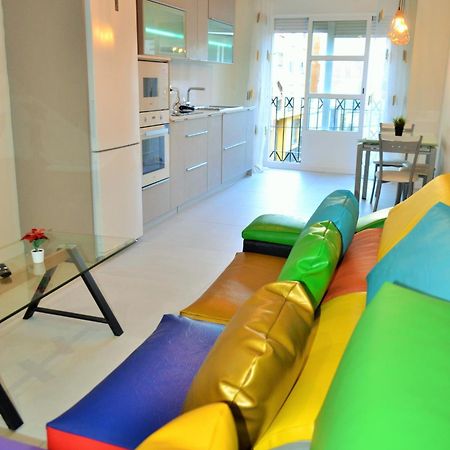 Centro Hospitales Saturno Apartment Малага Екстериор снимка